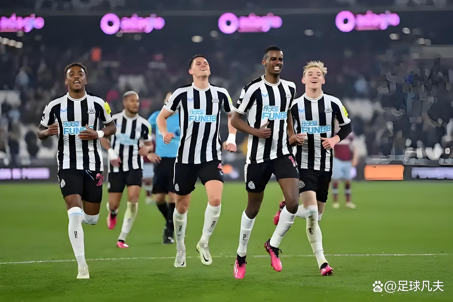 曼联vs纽卡斯尔_(曼联vs纽卡斯尔首发阵容) 曼联vs纽卡斯尔_(曼联vs纽卡斯尔首发阵容)