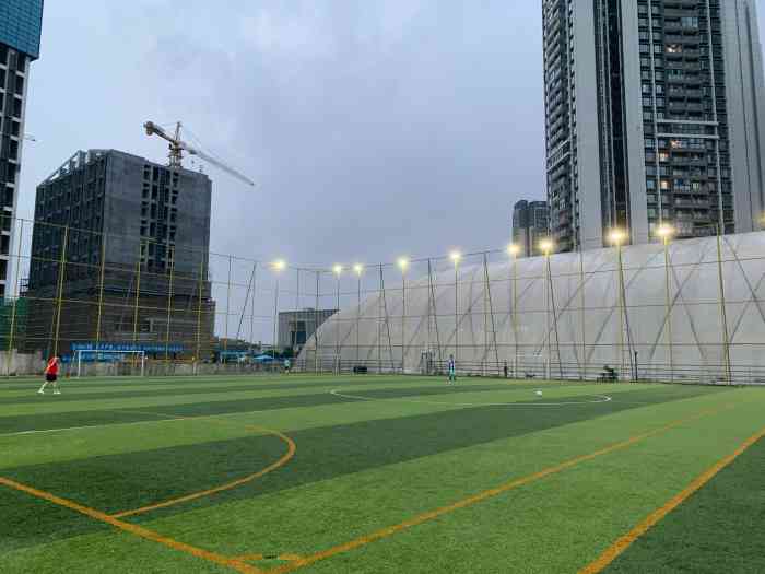 通辽哪里有足球场啊_(通辽哪里有足球场啊最近)