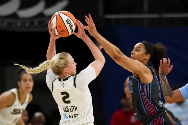 亚特兰大芝加哥火_(亚特兰大梦想对芝加哥天空)