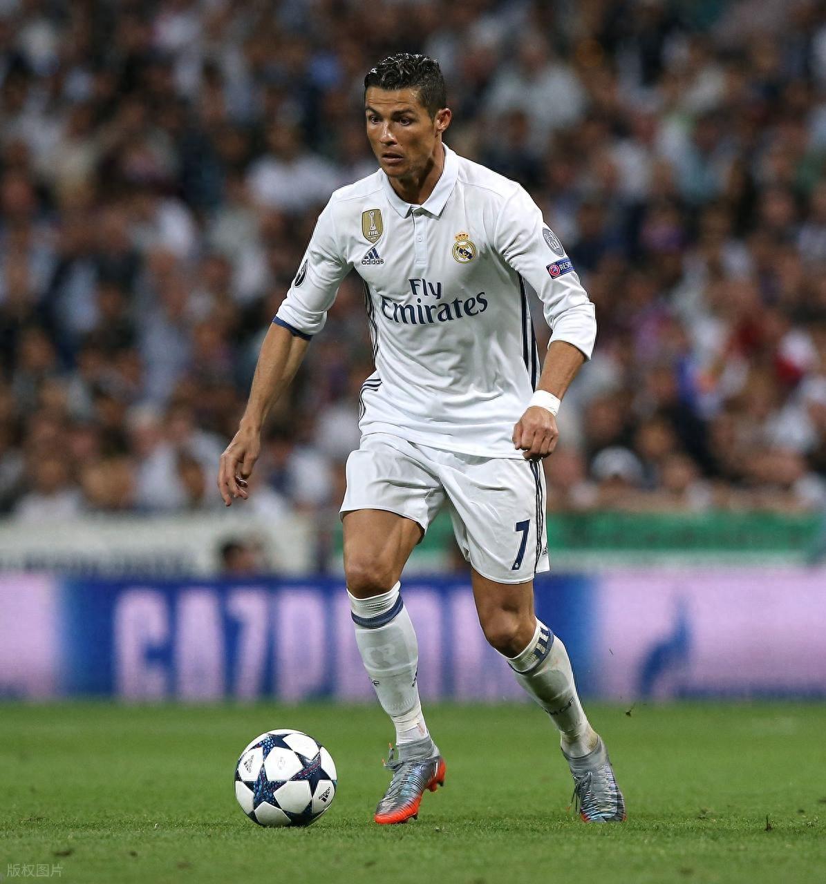 关于西甲官方晒梅西C罗照片定格在最后一场国家德比的信息