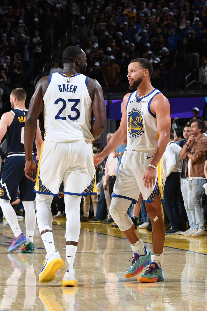 包含库里两战95分追平历史第一纪录与乔丹并列的词条 包含库里两战95分追平历史第一纪录与乔丹并列的词条