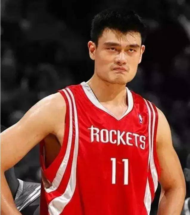 霍华德此前表示,姚明太难防了,但文班会被我撞飞的简单介绍 霍华德此前表示,姚明太难防了,但文班会被我撞飞的简单介绍