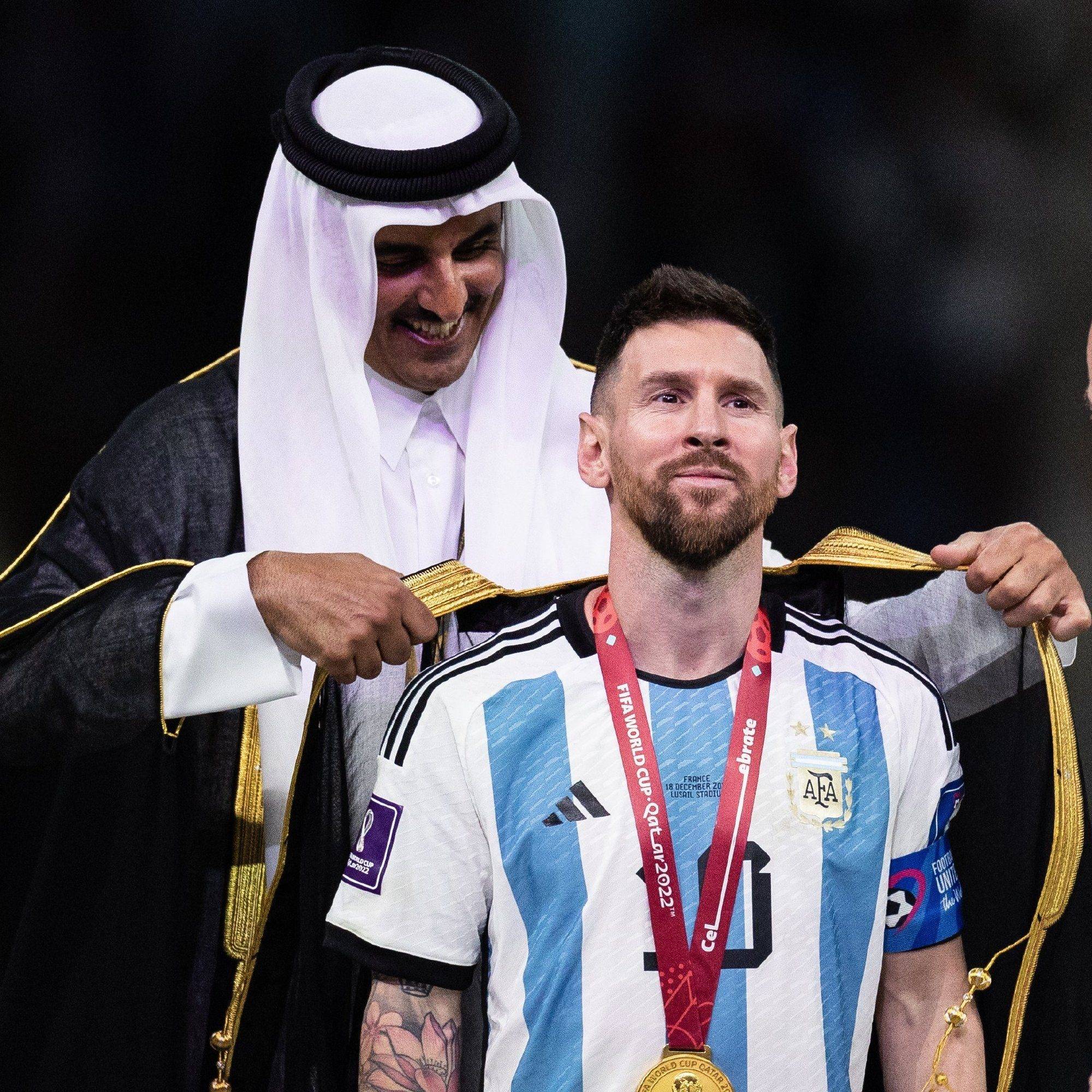 包含曝梅西曾主动请缨去沙特踢球但却被体育部长拒绝了的词条