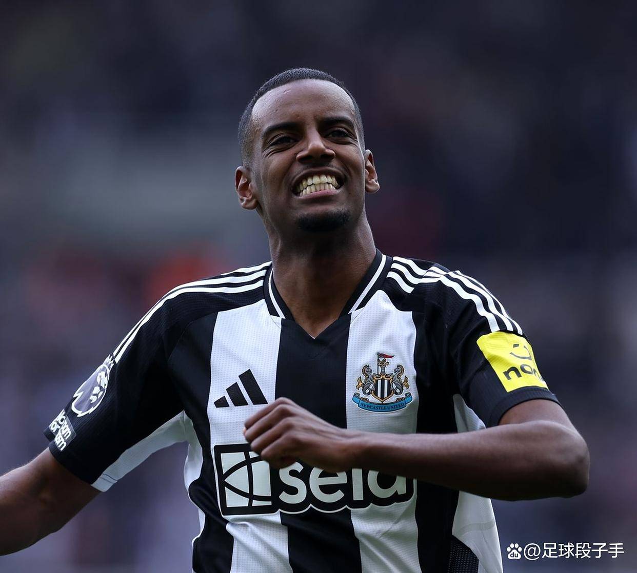 包含伊萨克经纪人暗讽纽卡斯尔转会过程艰难受阻的词条 包含伊萨克经纪人暗讽纽卡斯尔转会过程艰难受阻的词条