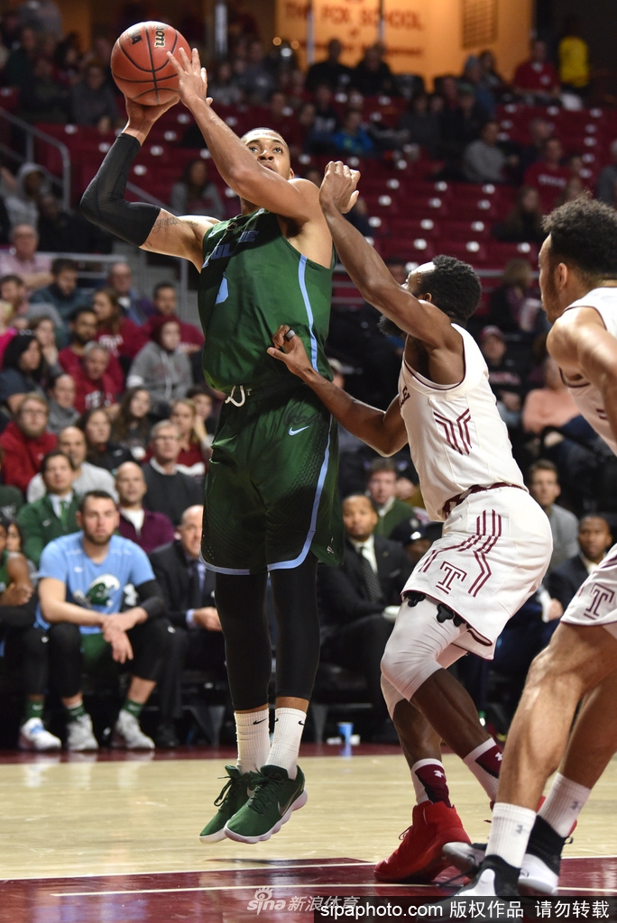 包含NCAA:密歇根大学VS圣地亚哥州立大学的词条