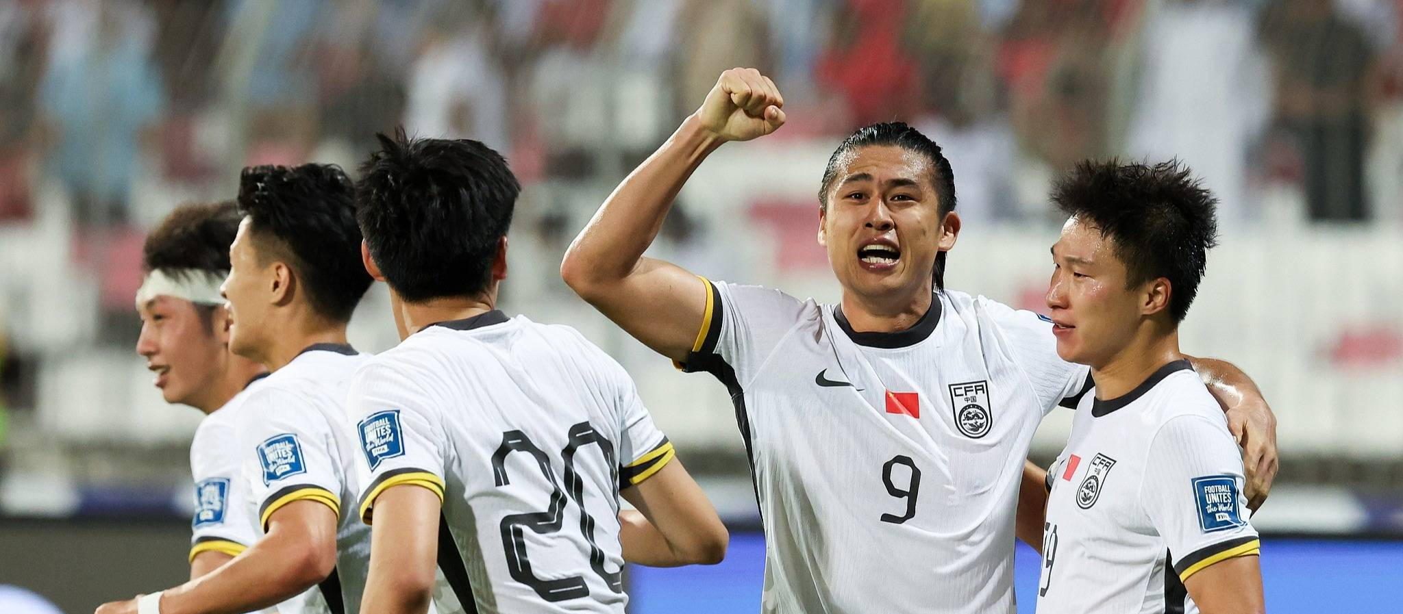 包含客战印尼国足谁能攻城拔寨国足迎来生死战的词条