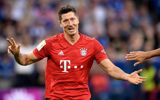 关于巴塞罗那考虑引进凯恩红蓝军团希望签下新前锋的信息