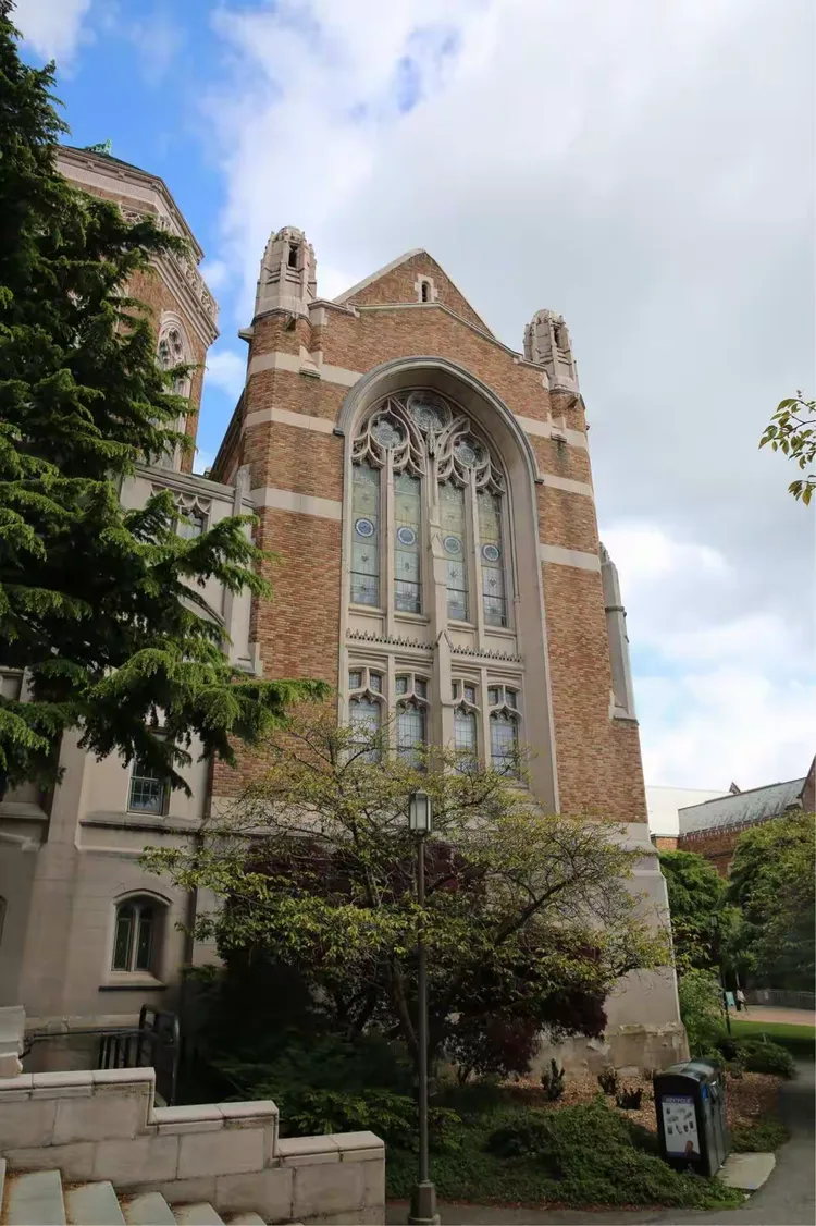 NCAA:夏米纳德大学VS华盛顿州立大学的简单介绍