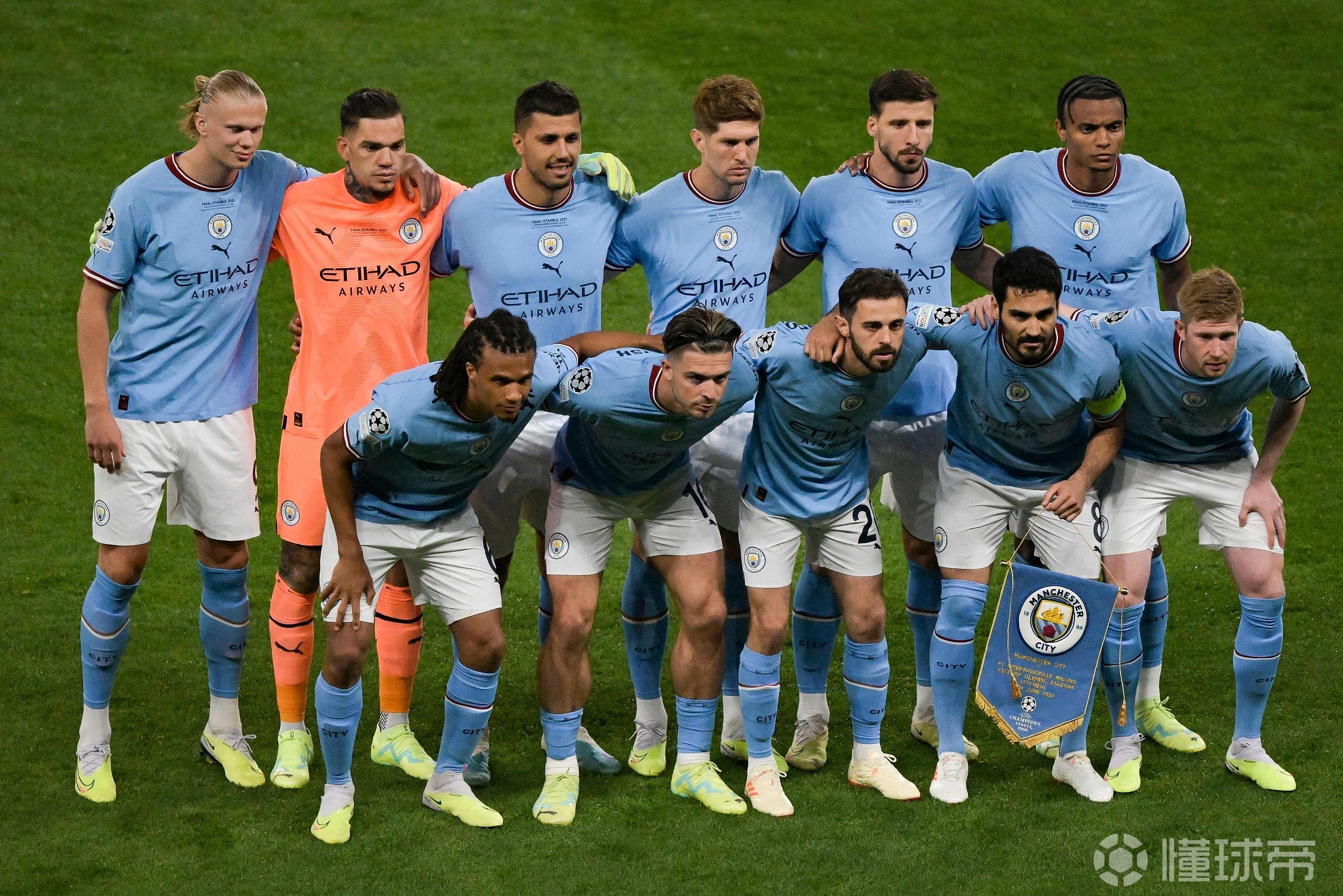 特拉福德将竞争曼城主力门将位置埃德森继续占据首发的简单介绍