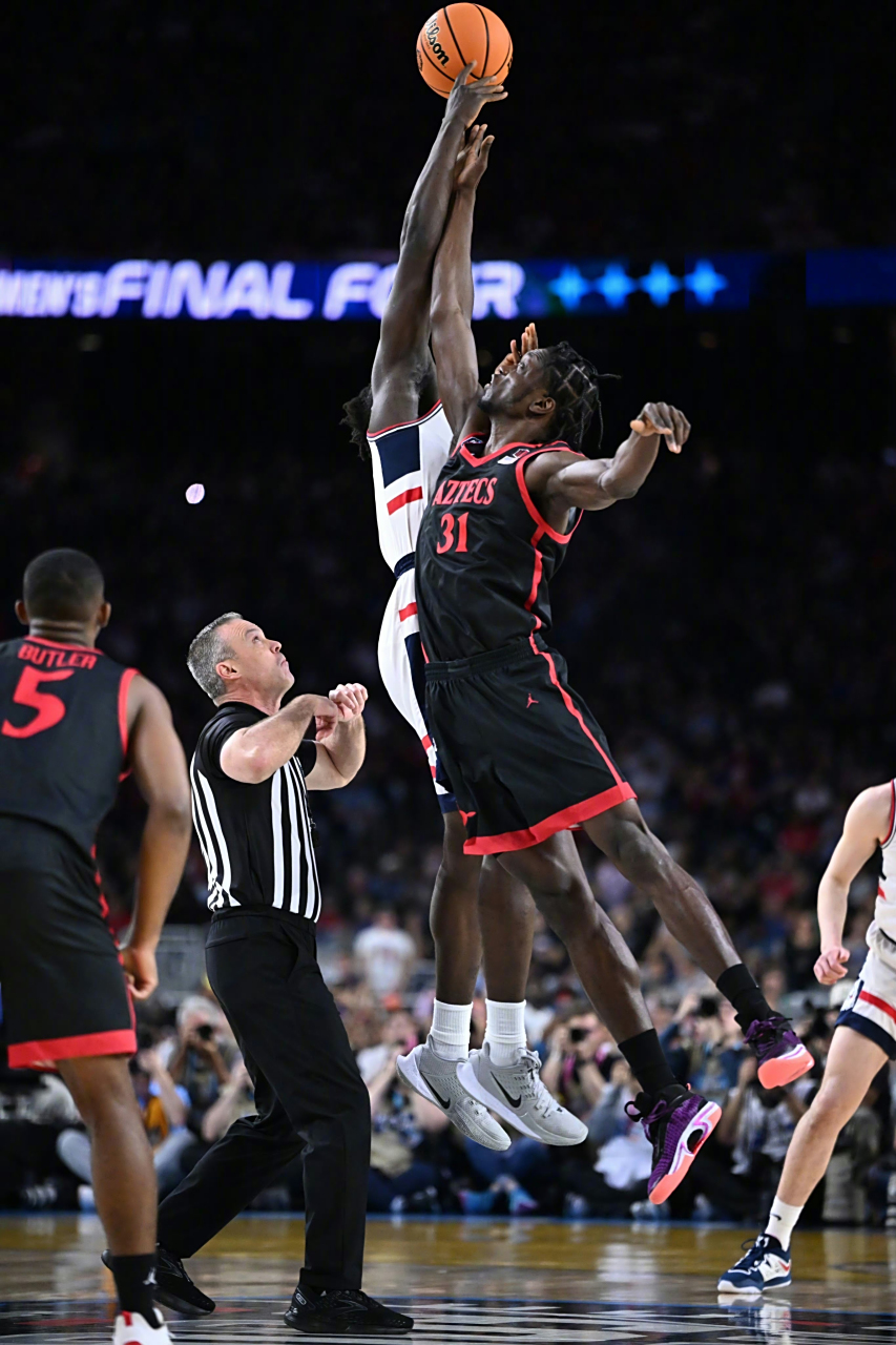 NCAA:布拉德利大学VS马萨诸塞罗威尔分校的简单介绍 NCAA:布拉德利大学VS马萨诸塞罗威尔分校的简单介绍