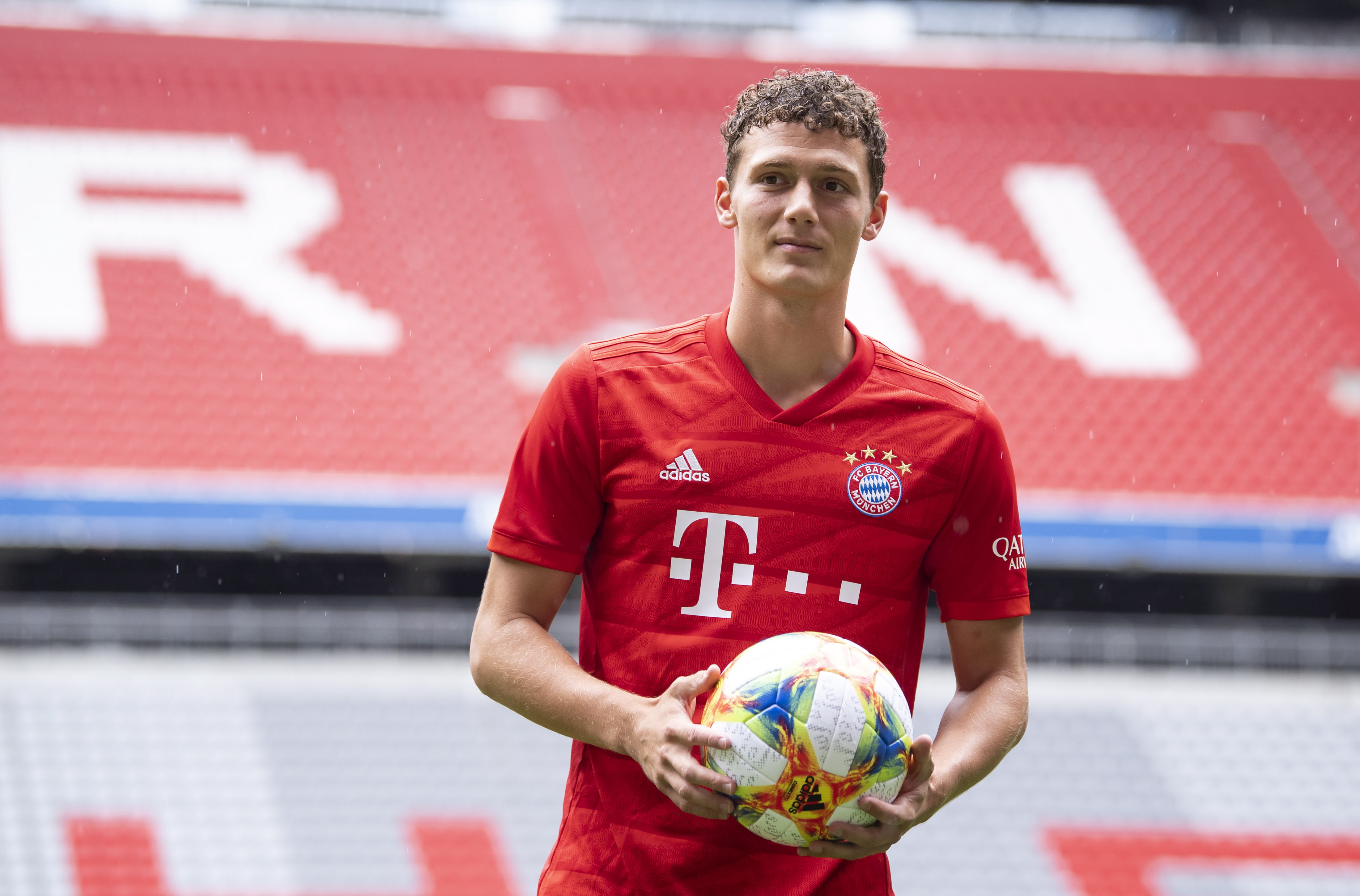 关于帕瓦尔加盟马赛原因与拉比奥特有关帕瓦尔压哨加盟马赛的信息 关于帕瓦尔加盟马赛原因与拉比奥特有关帕瓦尔压哨加盟马赛的信息