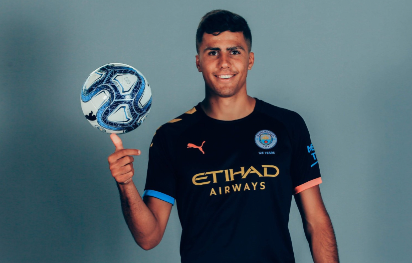 包含罗马诺:黄潜将签下布坎南球员永久转会的词条 包含罗马诺:黄潜将签下布坎南球员永久转会的词条