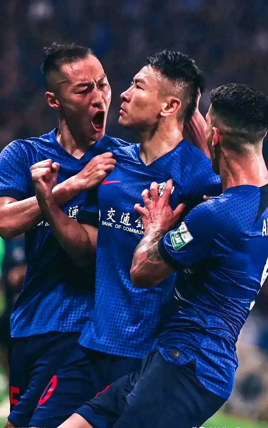 关于媒体点评中超争冠和保级形势申花突破40分大关的信息