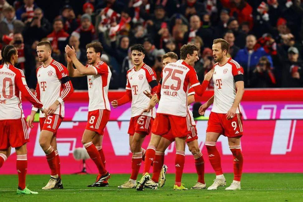 关于欧冠巴黎圣日耳曼1-2拜仁慕尼黑拜仁各项赛事16连胜的信息