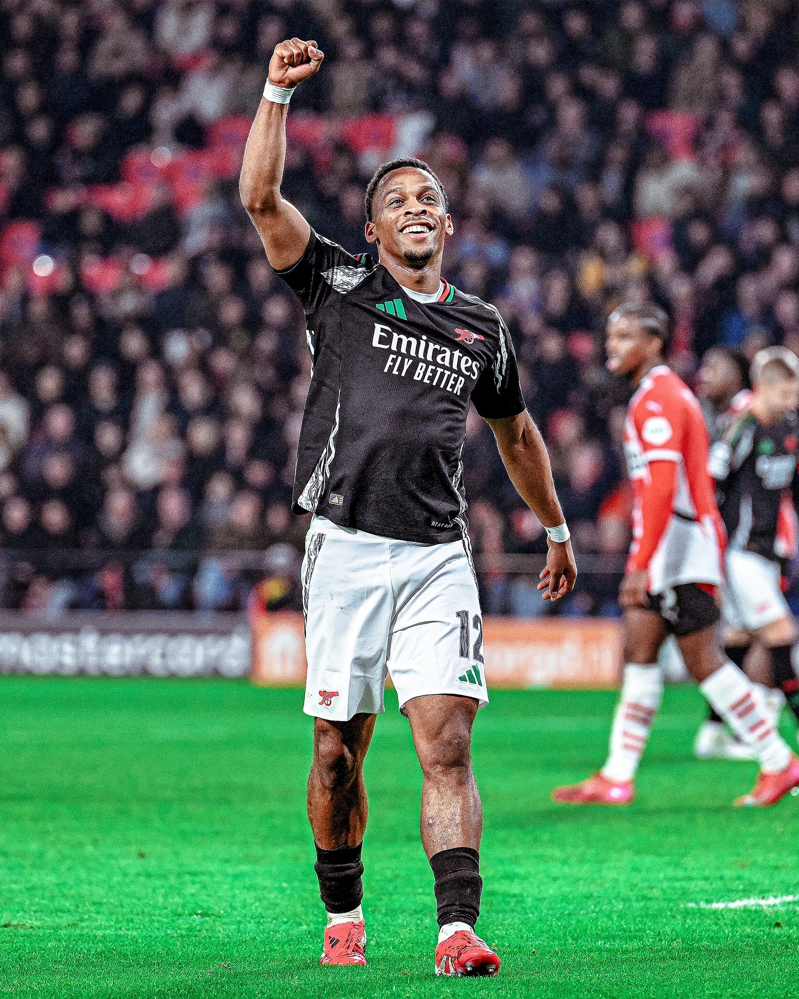 阿森纳考虑埃基蒂克球员在德甲有不错表现