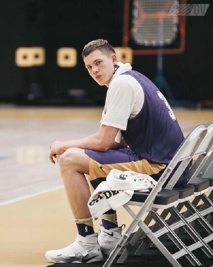 NCAA:曼哈顿大学VS瓦格纳大学的简单介绍