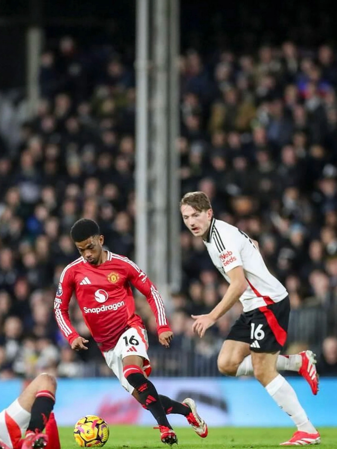 英超曼联VS伯恩利今日比分红魔新赛季开局还没有获得胜利的简单介绍