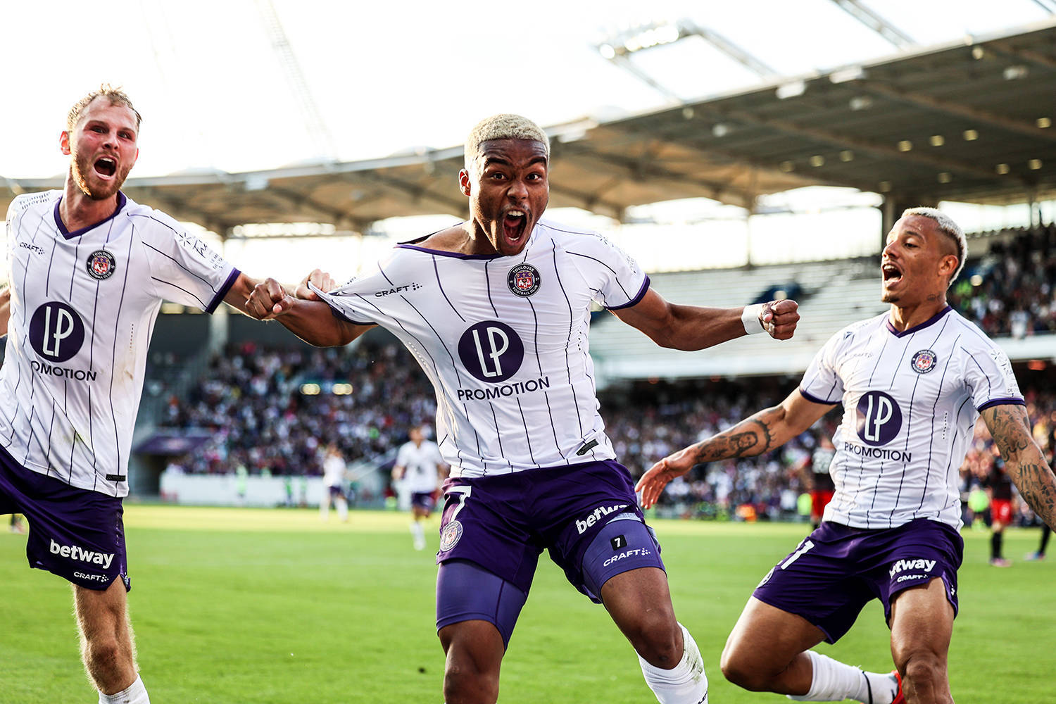 法甲:图卢兹VS昂热 法甲:图卢兹VS昂热