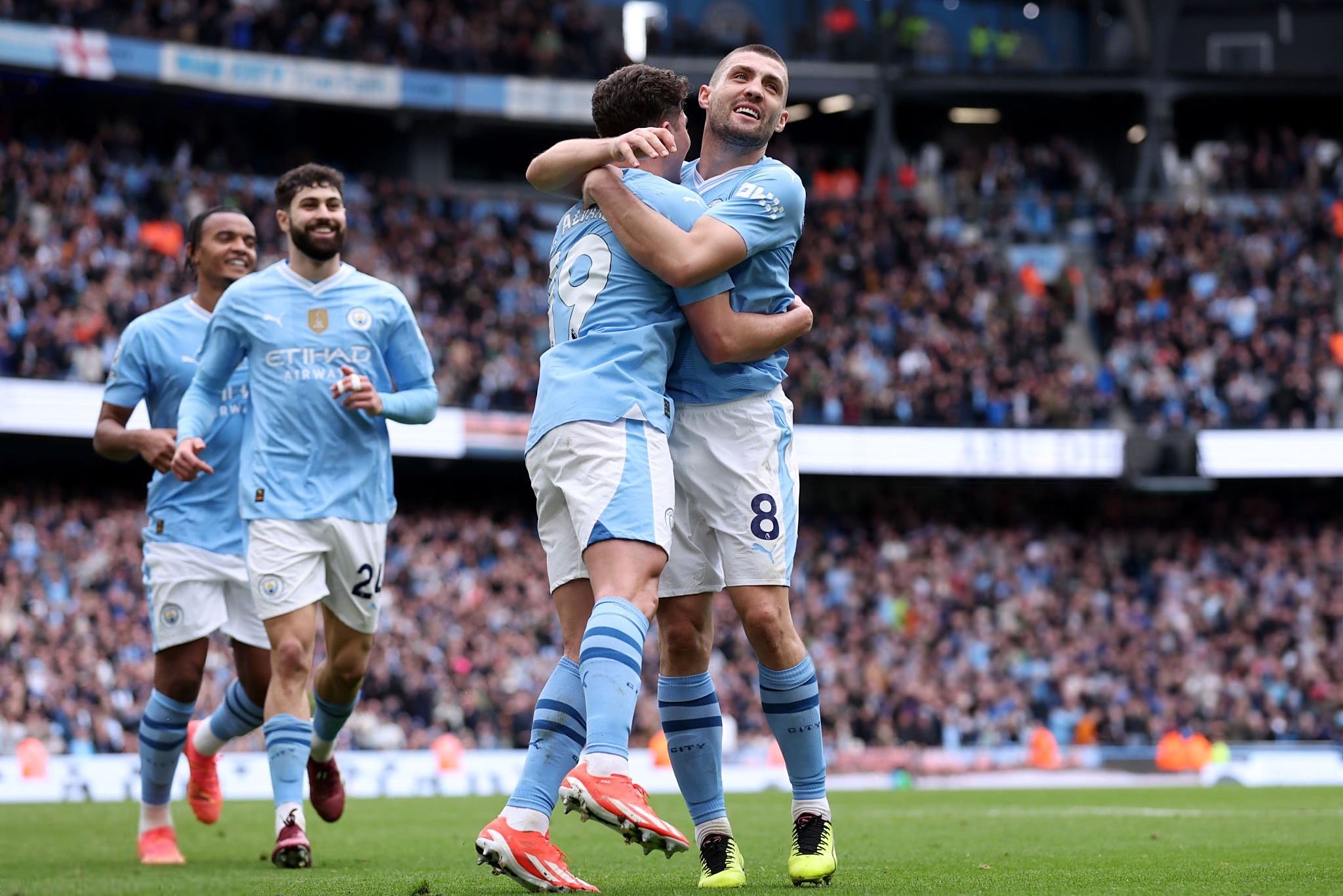 英甲:卢顿VS哈德斯菲尔德 英甲:卢顿VS哈德斯菲尔德