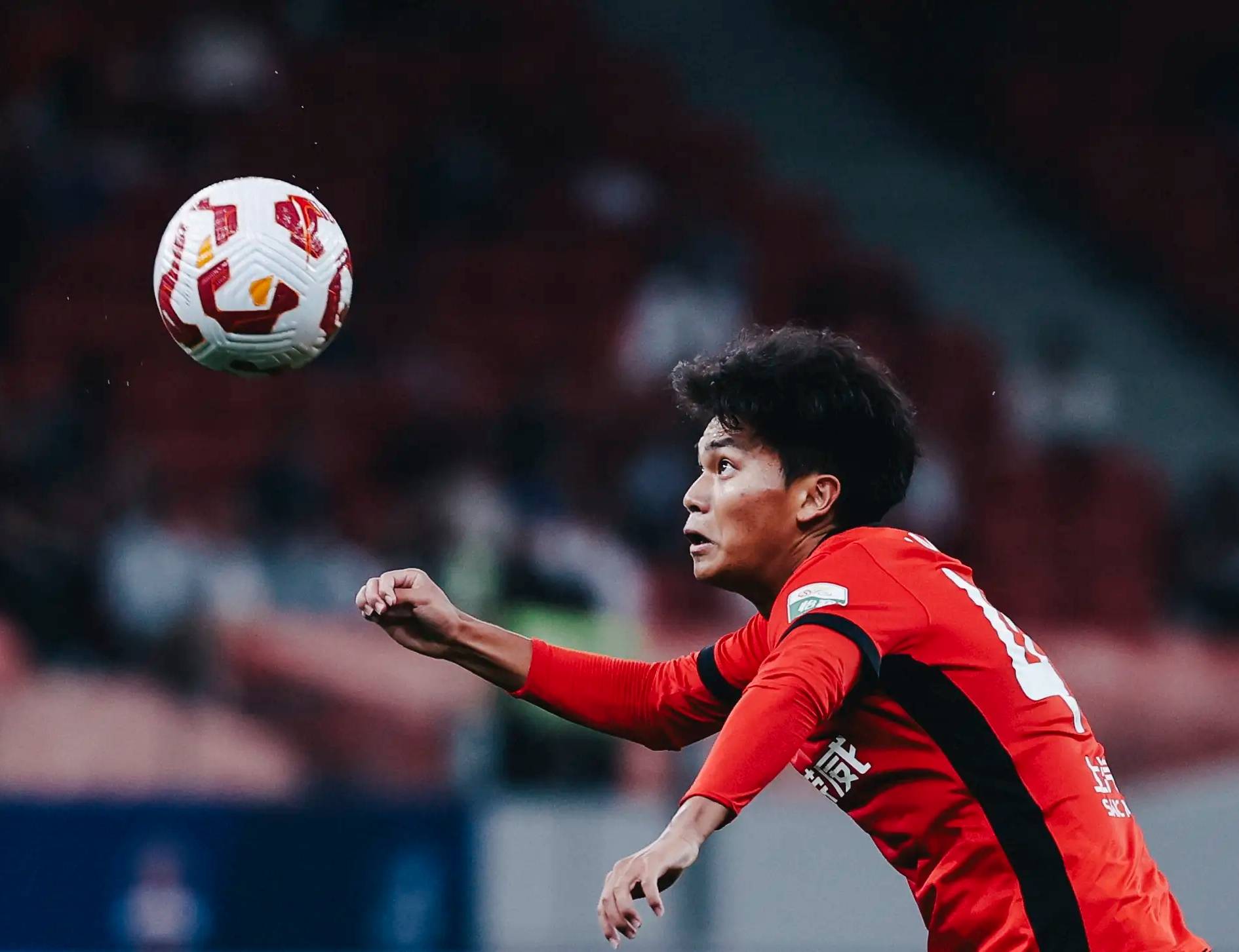 关于蒯纪闻收获海港一线队首球与首次助攻球员表现越来越好的信息 关于蒯纪闻收获海港一线队首球与首次助攻球员表现越来越好的信息