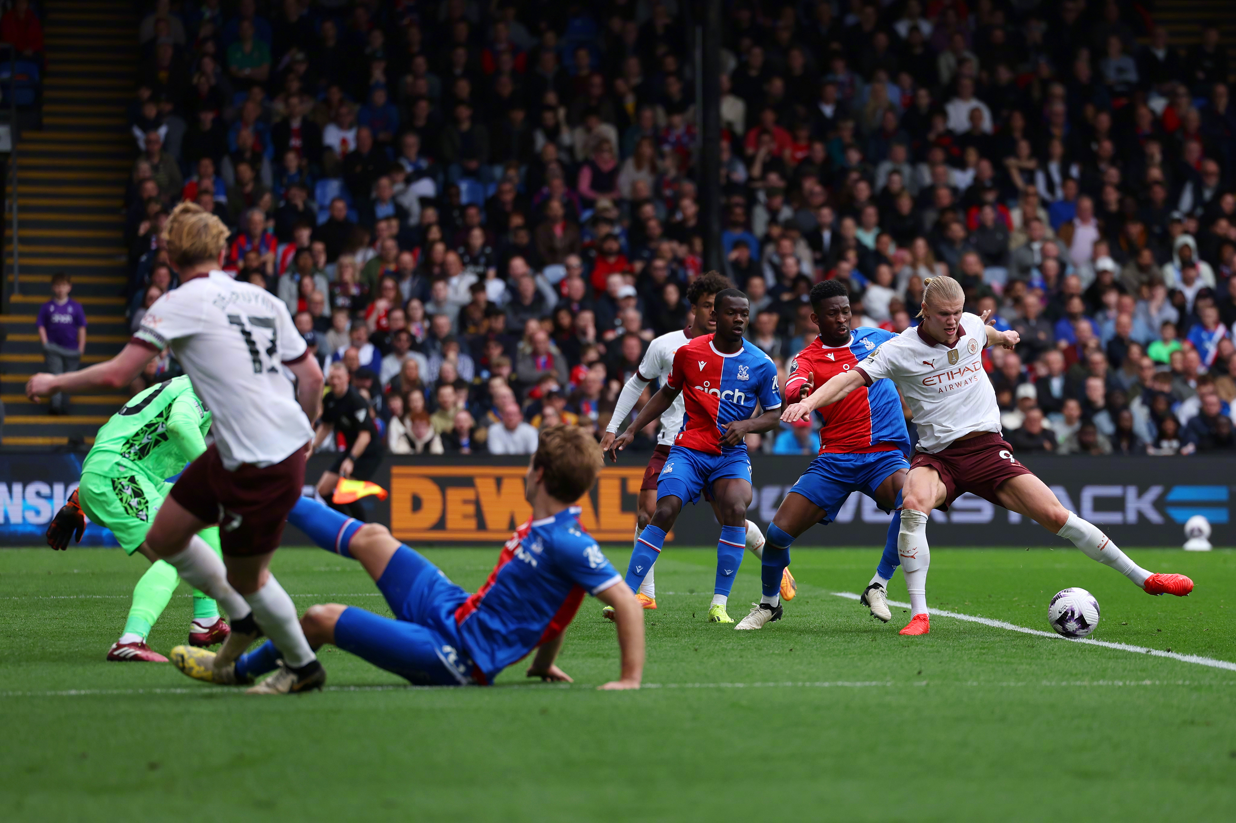 英南超：耶特城VS布拉克內尔城的简单介绍