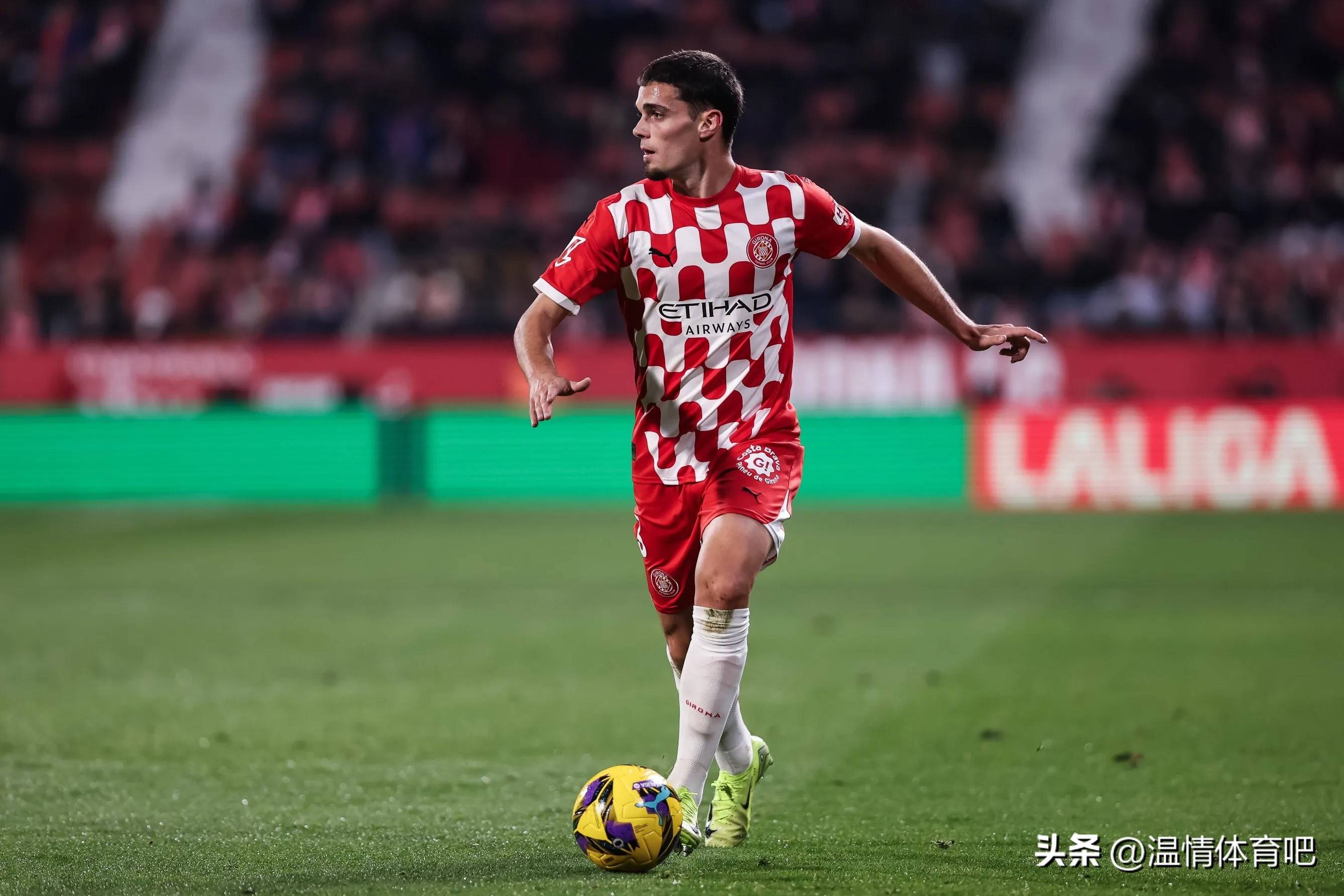 曝曼联与莱比锡展开谈判有意用霍伊伦交换塞斯科的简单介绍