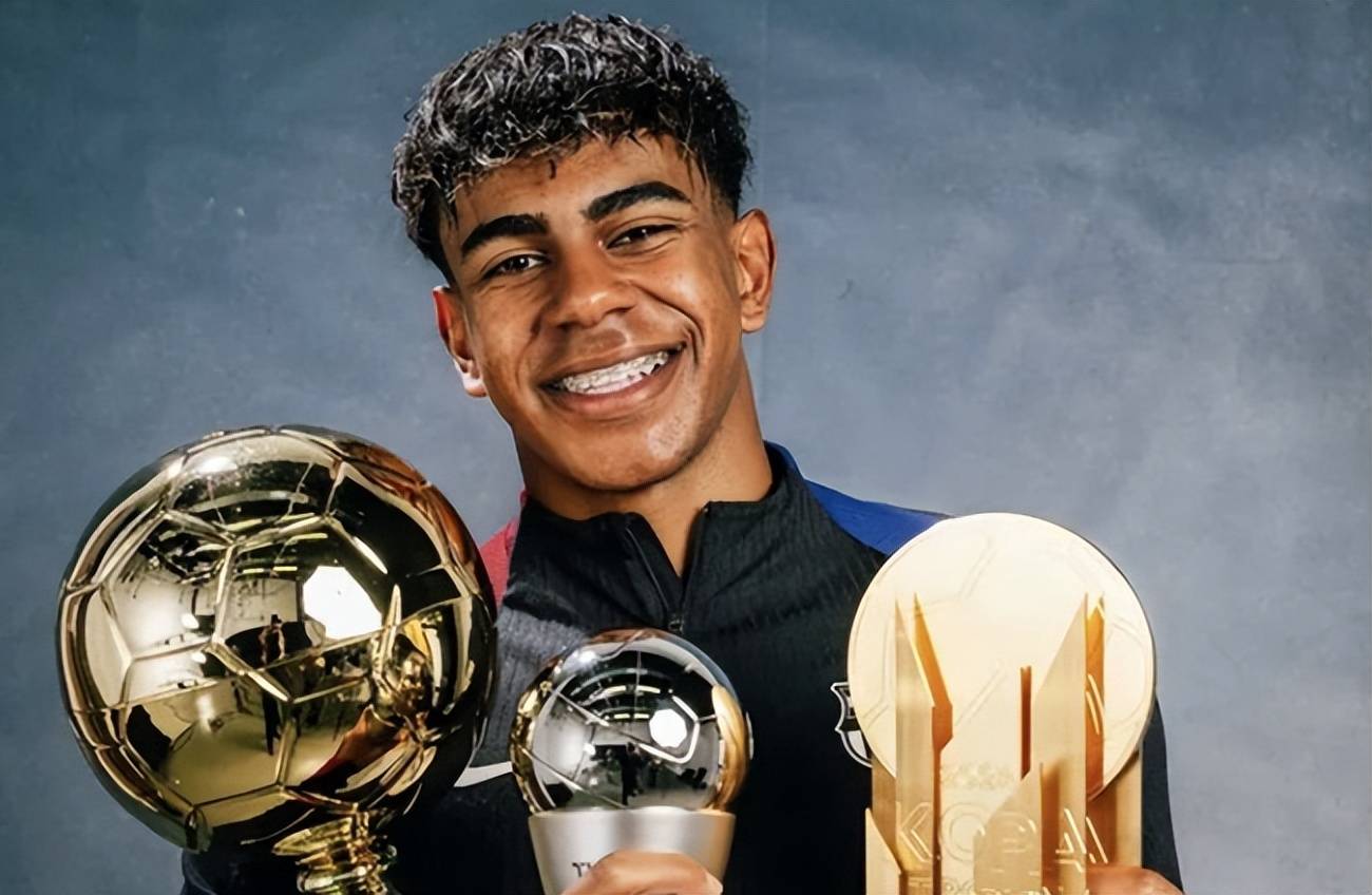 包含足坛身价最高右边锋巴塞罗那小将、枪手核心在列的词条