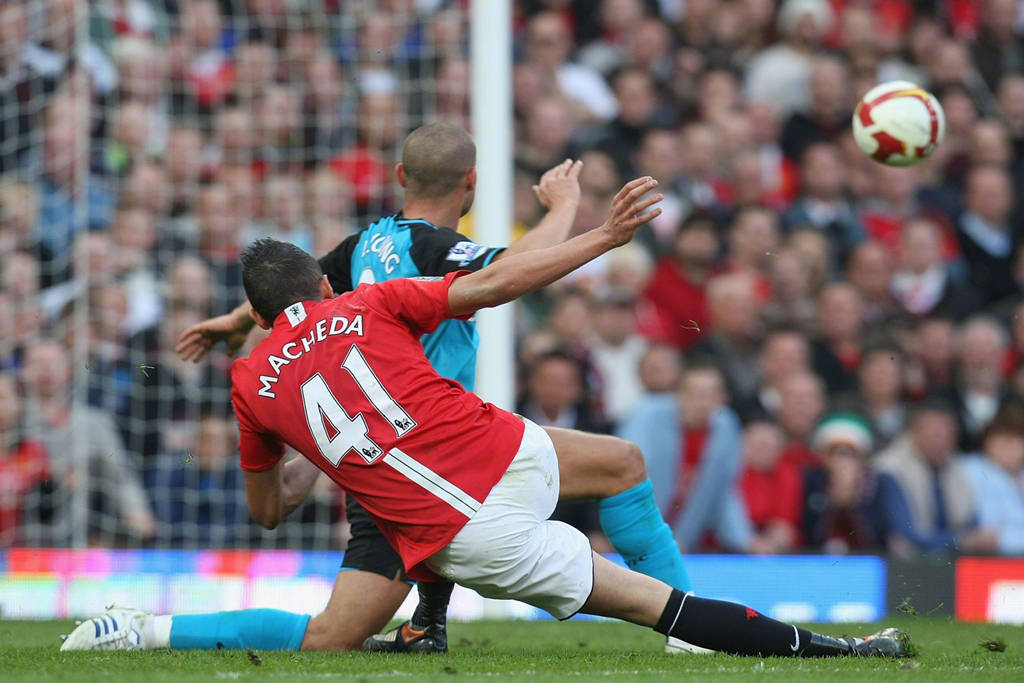 图安泽贝起诉曼联医疗过失导致其长期受到伤病困扰的简单介绍