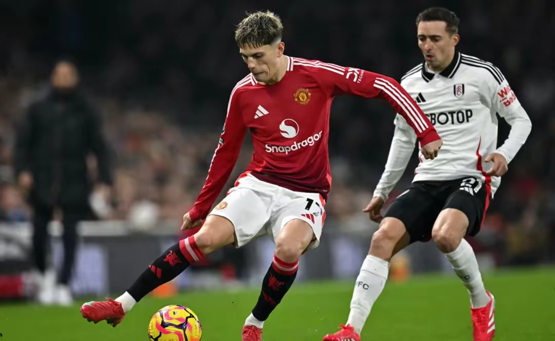 关于英超曼城0-2托特纳姆热刺布伦南破门帕利尼亚笑纳大礼的信息