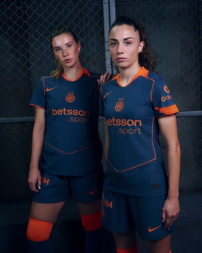 国米发布新赛季第三球衣雷霆灰作为主色调的简单介绍 国米发布新赛季第三球衣雷霆灰作为主色调的简单介绍