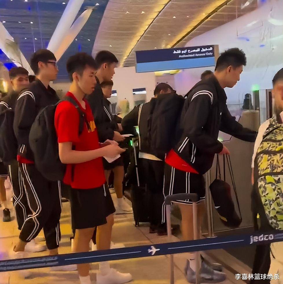 包含中国男篮启程前往西班牙赵睿领衔王浩然离队的词条 包含中国男篮启程前往西班牙赵睿领衔王浩然离队的词条