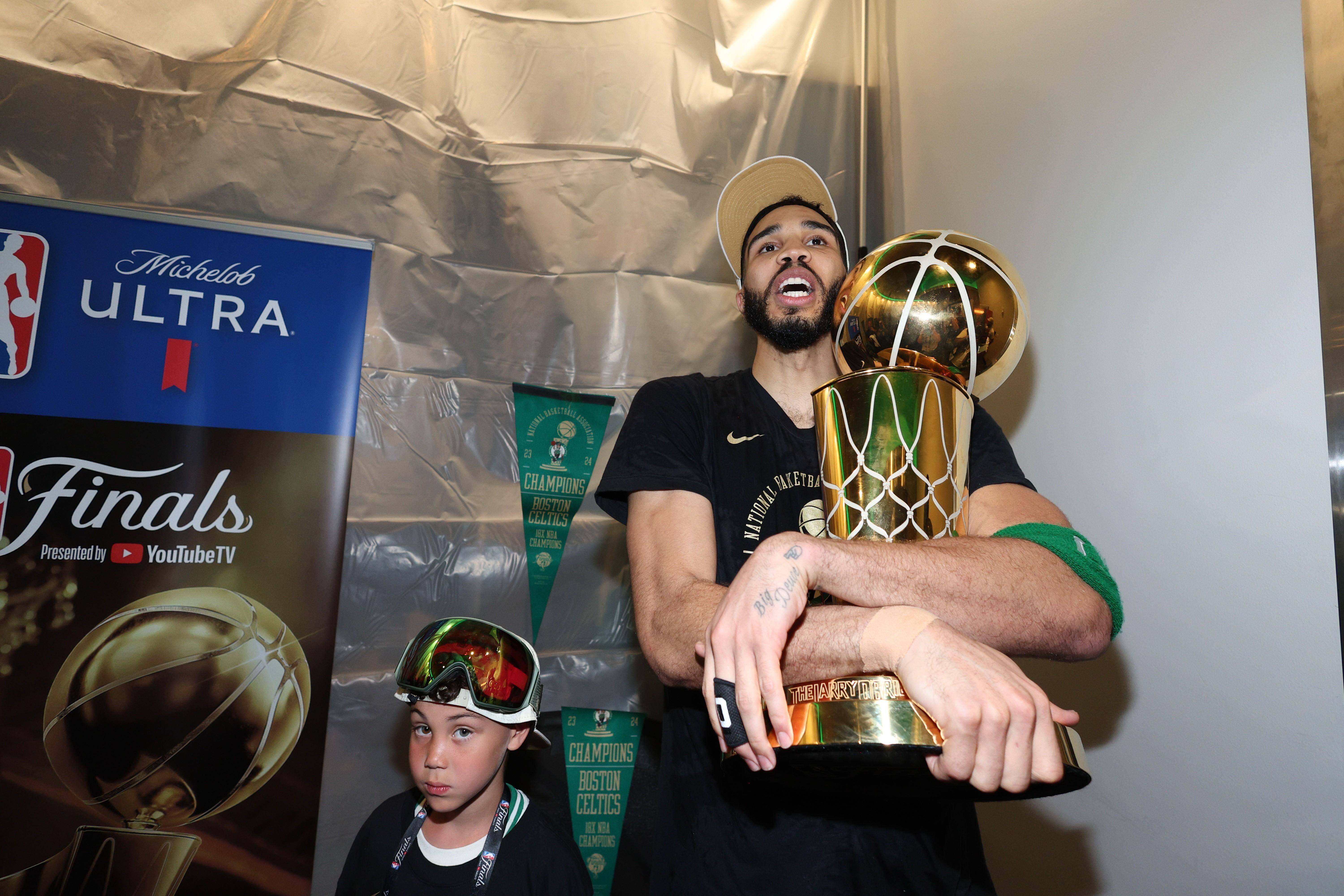 关于男篮欧锦赛最佳阵容出炉东契奇、字母哥入选德国双核、申京在列的信息