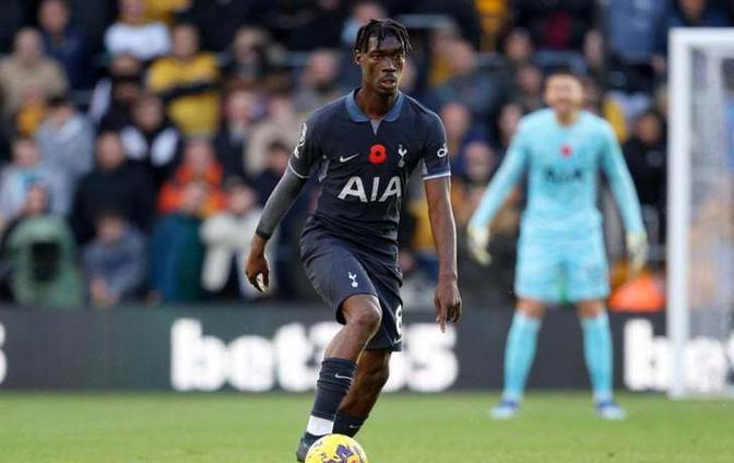 关于费内巴切再次关注比苏马热刺愿意出售球员的信息 关于费内巴切再次关注比苏马热刺愿意出售球员的信息