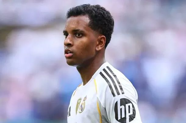 罗德里戈离开皇马的选择也越来越少目前只剩下热刺这一选项的简单介绍