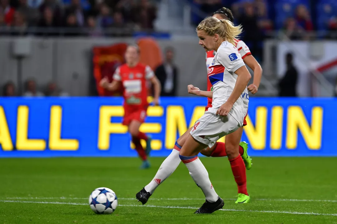 包含美超女：华盛顿电力女足VS卡罗莱纳攀登女足的词条