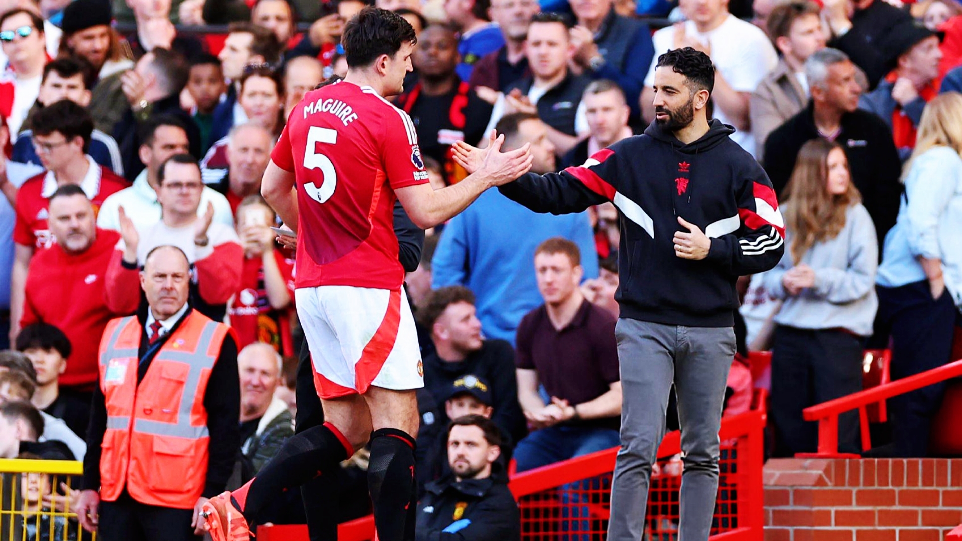 关于曼联接触里昂中场托利索沙特和马竞也可能是球员潜在下一站的信息