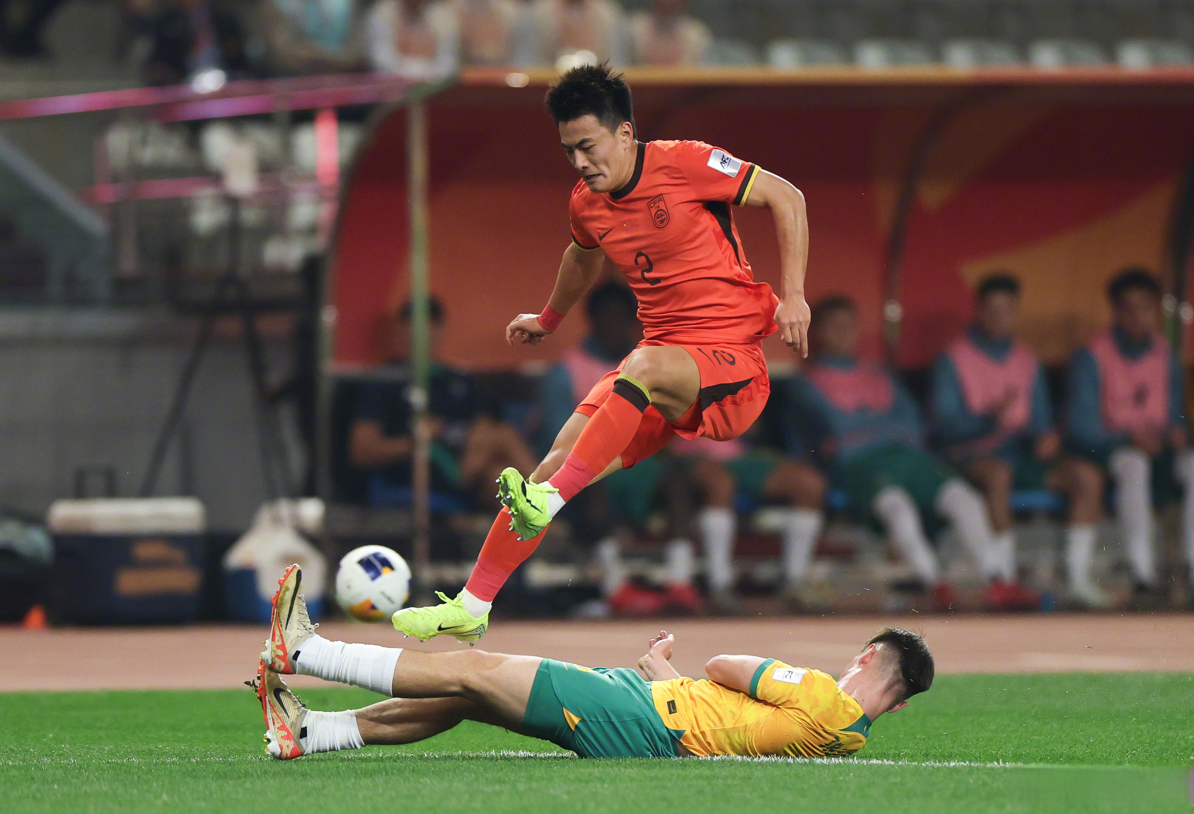 国足FIFA排名提升5名惊险保住亚洲第二档位置的简单介绍