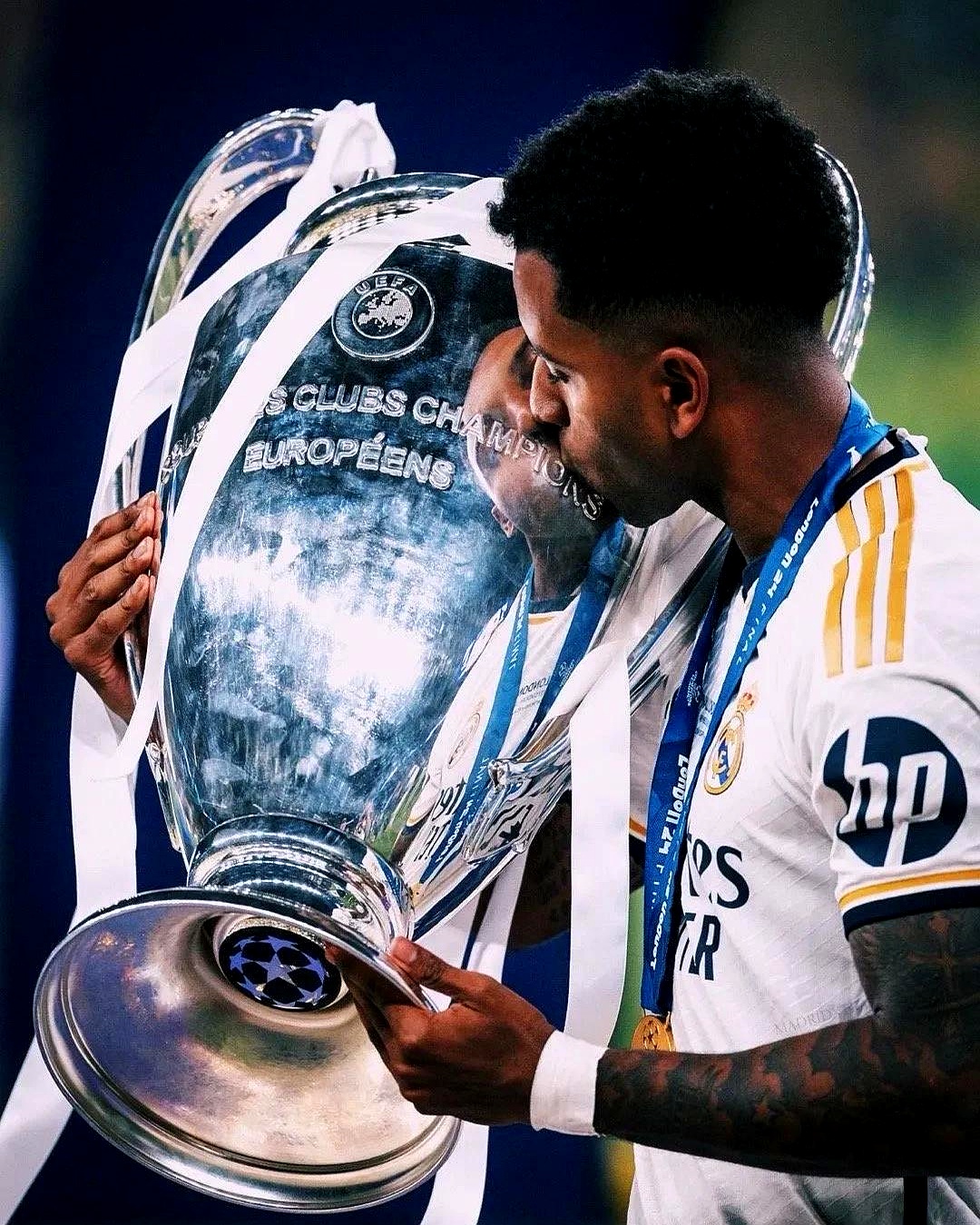 罗德里戈专注于皇马枪手在等待球员决定的简单介绍