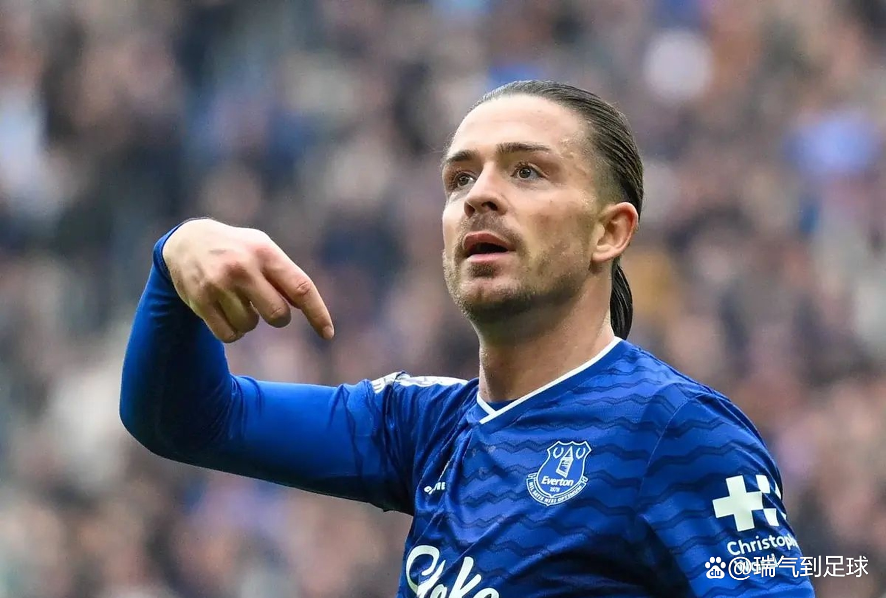 格拉利什将租借至埃弗顿转会预计在不久后正式完成的简单介绍