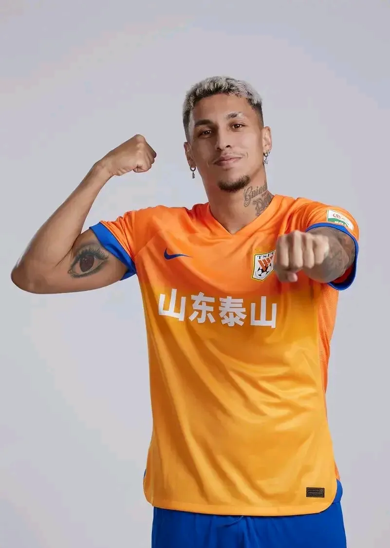 9岁小将被鲁能泰山足校选中教练们盛赞这孩子天生就适合当守门员的简单介绍  第2张