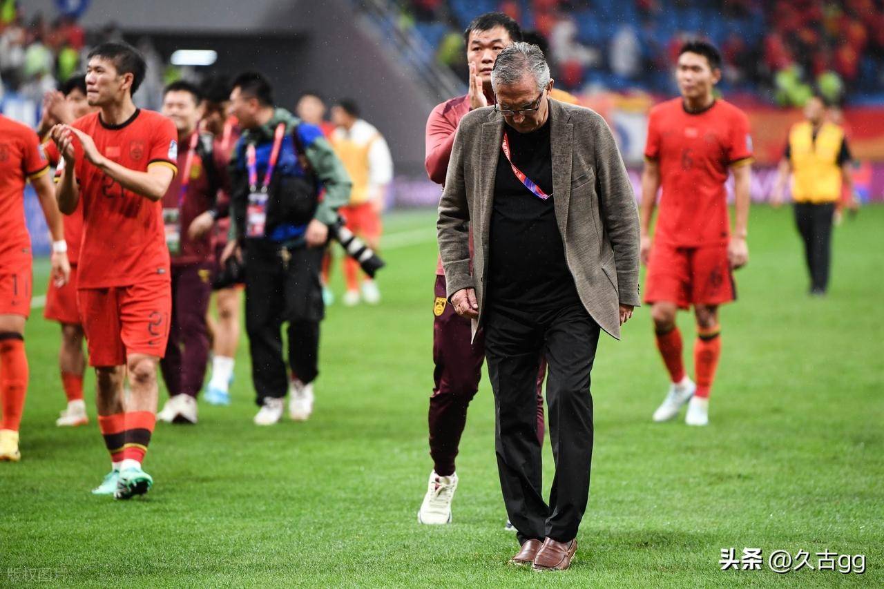 单后腰与用人混乱是国足失利主要原因伊万科维奇需承担主要责任的简单介绍 第2张 单后腰与用人混乱是国足失利主要原因伊万科维奇需承担主要责任的简单介绍 第2张