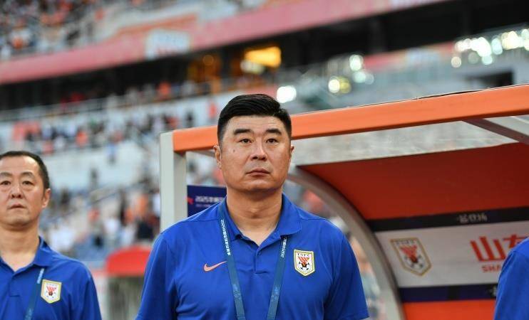 包含韩鹏昨天第一次带泰山训练韩鹏将代理泰山队主帅的词条